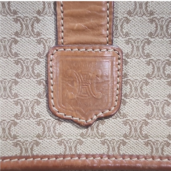 Celine Vintage Crossbody w/ preloved matching wallet. Tan/Cream w/gold accents - Picture 15 of 16